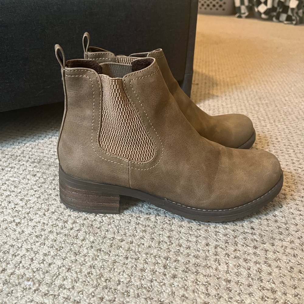 Stylish Brown Ankle Boots for Women